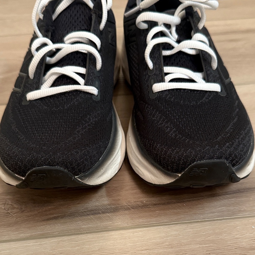 New Balance| Women's Fresh Foam X 1080 V13 Black & White Running Shoes in Size 8 - Picture 9 of 9